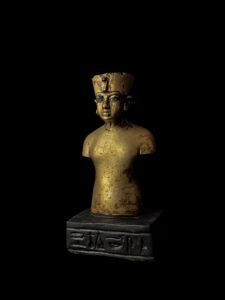 Egyptian King Tutankhamun Statue: Museum Replica Sculpture - Image 3