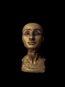 Handmade Nefertiti Bust Statue: Egyptian Queen Replica - Image 3