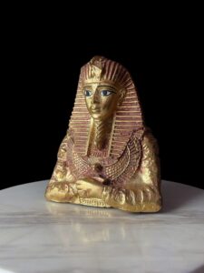 Egyptian King Tutankhamun Statue - Image 3
