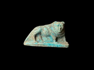 King Amenhotep III Lion Statue: Handmade Egyptian Replica Art - Image 3