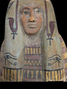 Handcarved Wood Egyptian Queen Statue: Rare Ancient Model - Image 4