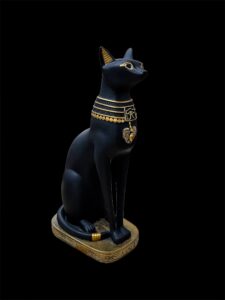 Large Ancient Egyptian Goddess Bastet statue, Home decor statues made in Egypt - Image 4