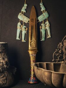 King Tutankhamun Golden Dagger: Egyptian Museum Replica - Image 4