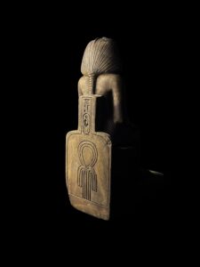 Basalt Hatshepsut Statue: Egyptian Museum Piece - Image 4