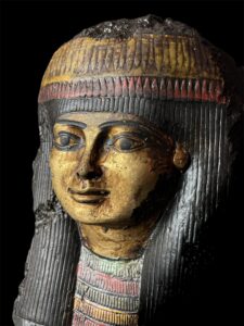 Handcarved Stone Egyptian Queen Statue: Rare Ancient Model - Image 4