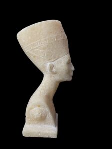 Handmade Nefertiti Bust Statue: Egyptian Queen Replica - Image 4