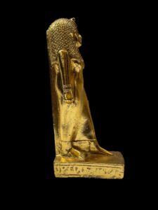 Egyptian Queen Hatshepsut Statue: Handmade Egyptian Art - Image 4