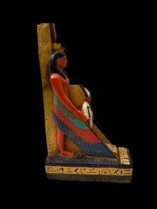 Vintage Goddess Isis statue, unique Isis goddess Statue. Statuette representing Isis and Osiris - Egypt Museum - Image 4