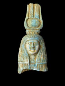 Handcarved Flamestone Egyptian Queen Statue: Ancient Decor - Image 4
