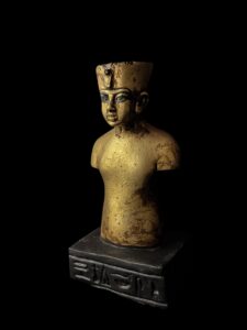 Egyptian King Tutankhamun Statue: Museum Replica Sculpture - Image 4