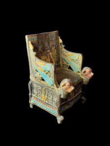 King Tutankhamun Throne: Eye of Horus & Winged Scarab Chair - Image 4