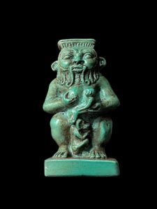 Hand-Carved God Bes Statue Holding Horus & Thoth: Egyptian Decor - Image 4