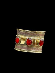 Arabian Cuff Bracelet: Handmade Egyptian Style Jewelry - Image 4