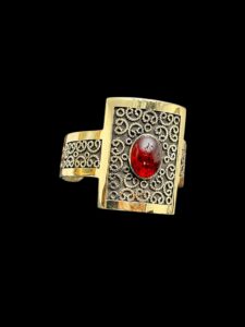 Handmade Egyptian Cuff Bracelet: Arabian Style Jewelry - Image 4