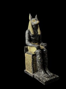 Handcrafted Egyptian God Anubis Statue: Afterlife Decor - Image 4
