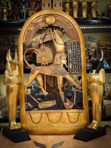 King Tutankhamun Ceremonial Shield Replica: Rare Egyptian Collection - Image 4
