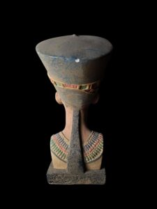 Handmade Nefertiti Bust Statue: Egyptian Queen Replica - Image 4