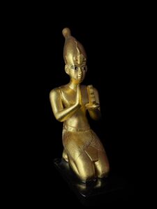 Egyptian King Tutankhamun Statue: Museum Replica - Image 4