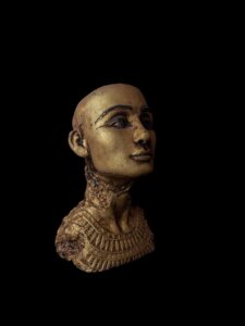 Handmade Nefertiti Bust Statue: Egyptian Queen Replica - Image 4