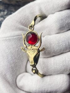 Handcrafted Goddess Hathor Bracelet: Egyptian Jewelry Gift - Image 4