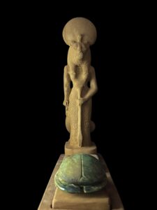 Egyptian Goddess Sekhmet Statue: Cobra, Scarab, Ankh - Image 4