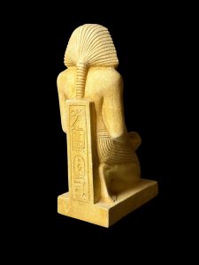 Thutmose III Statue: Egyptian Pharaoh Museum Replica - Image 4
