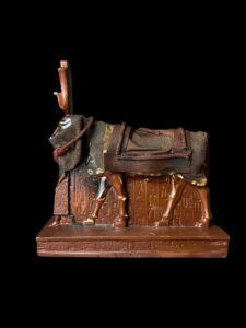 Goddess Hathor Statue with Amenhotep II: Museum Replica - Image 4