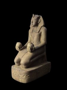 Thutmose III Statue: Egyptian Pharaoh Museum Replica - Image 4