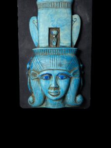 Wall decor Goddess Hathor Statuette, winged Scarab symbol for protection - Image 4