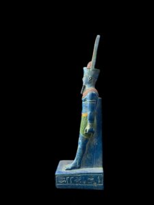 Egyptian God Amun Statue: Museum Replica - Image 5