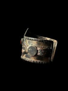 Goddess Hathor Bracelet: Hand-Carved Egyptian Jewelry - Image 5