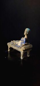 Handmade Egyptian Queen Nefertiti Statue: Museum Replica - Image 5
