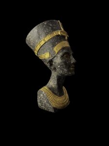 Black Nefertiti Bust Statue: Handmade Egyptian Queen Replica - Image 5