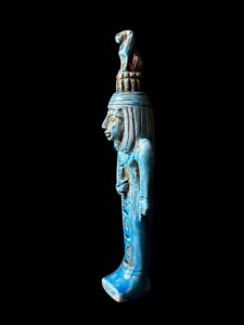 Handcarved Flamestone Egyptian Queen Statue: Rare Ancient Model - Image 5