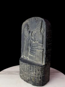 Babylon law code of Hammurabi - Akkadian Cuneiform Mesopotamian art / sculpture - Image 5