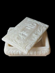 Egyptian Jewelry Box: Queen Cleopatra, Winged Scarab Design - Image 5