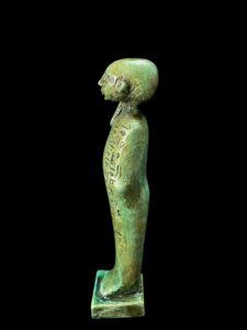 Handcarved Flamestone Egyptian Queen Statue: Rare Ancient Model - Image 5