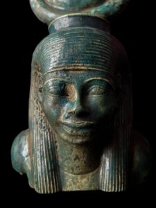 Rare Hathor statue from Ancient Egypt. 1 of 1 . The one-of-a-kind Hathor sculpture. - Image 5