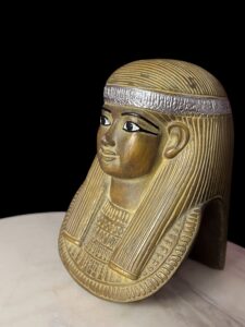 Mini Queen Tuya Mask: Egyptian Decor - Image 5