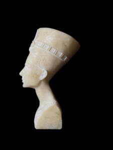 Handmade Nefertiti Bust Statue: Egyptian Queen Replica - Image 5