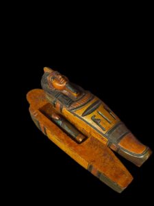 Wooden King Tutankhamun Coffin: Eye of Horus & Scarab Symbol - Image 5