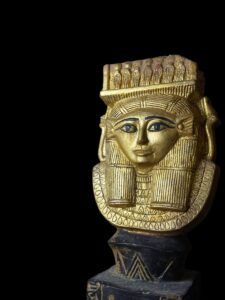 Large Goddess Hathor Statuette, Statue for the Egyptian Goddess Venus - Image 5