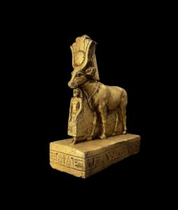 Goddess Hathor Statue with Amenhotep II: Vintage Egyptian Replica - Image 6