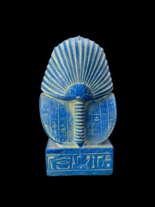 Egyptian King Tutankhamun Statue: Museum Replica - Image 6