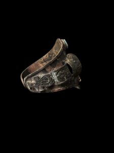 Goddess Hathor Bracelet: Hand-Carved Egyptian Jewelry - Image 6