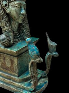 Handcarved Flamestone Egyptian Queen Statue: Rare Ancient Decor - Image 6