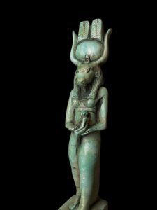 Handmade Goddess Hathor Statuette with God Horus, Statue for the Egyptian Goddess Venus - Image 6
