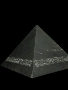 Amenemhat III Pyramidion Replica: Basalt Sculpture with Hieroglyphs (40x30cm) - Image 6
