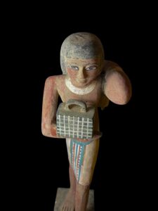 Egyptian Wooden Bearer Statuette Replica: Niankhpepi Tomb, 6th Dynasty - Image 6