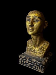 Handmade Nefertiti Bust Statue: Egyptian Queen Replica - Image 6